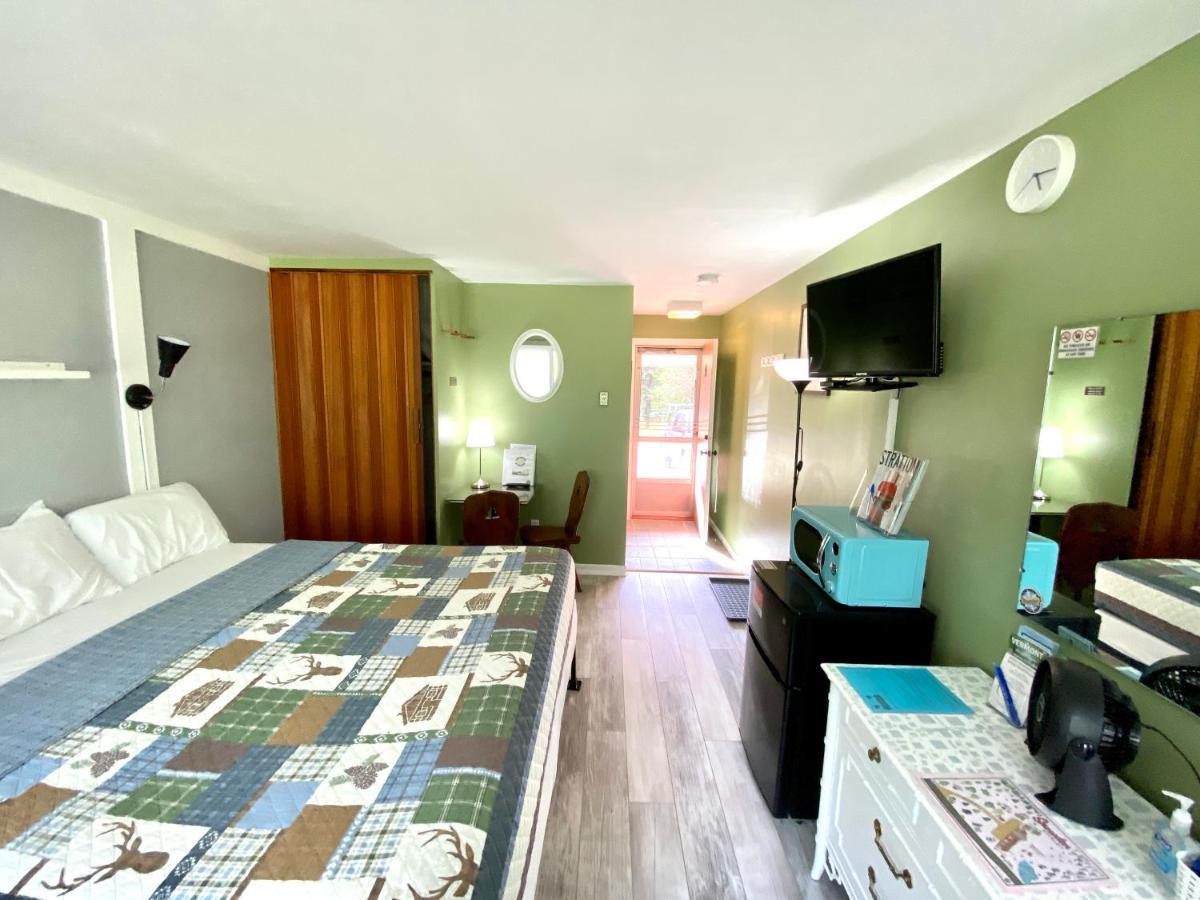 Snowdon Chalet Motel Londonderry Экстерьер фото