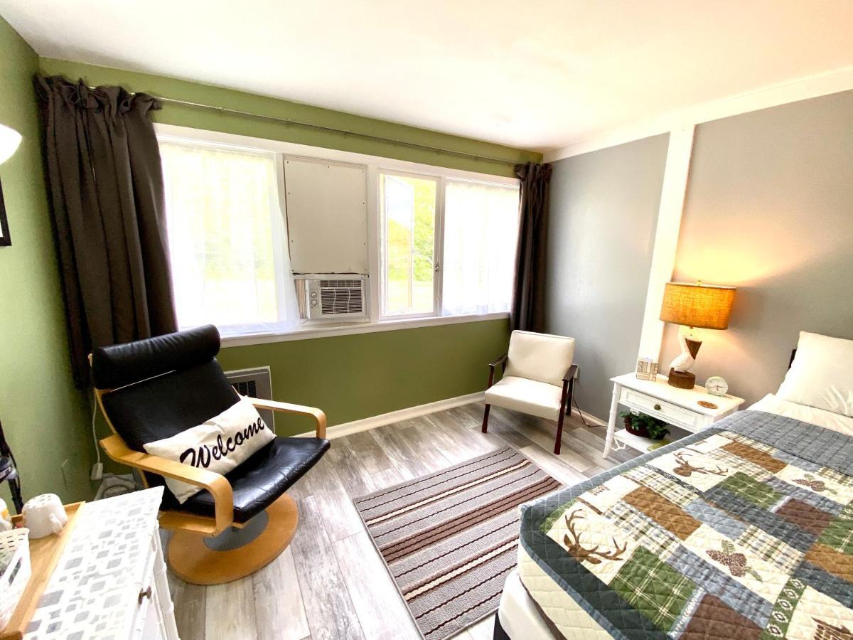 Snowdon Chalet Motel Londonderry Экстерьер фото