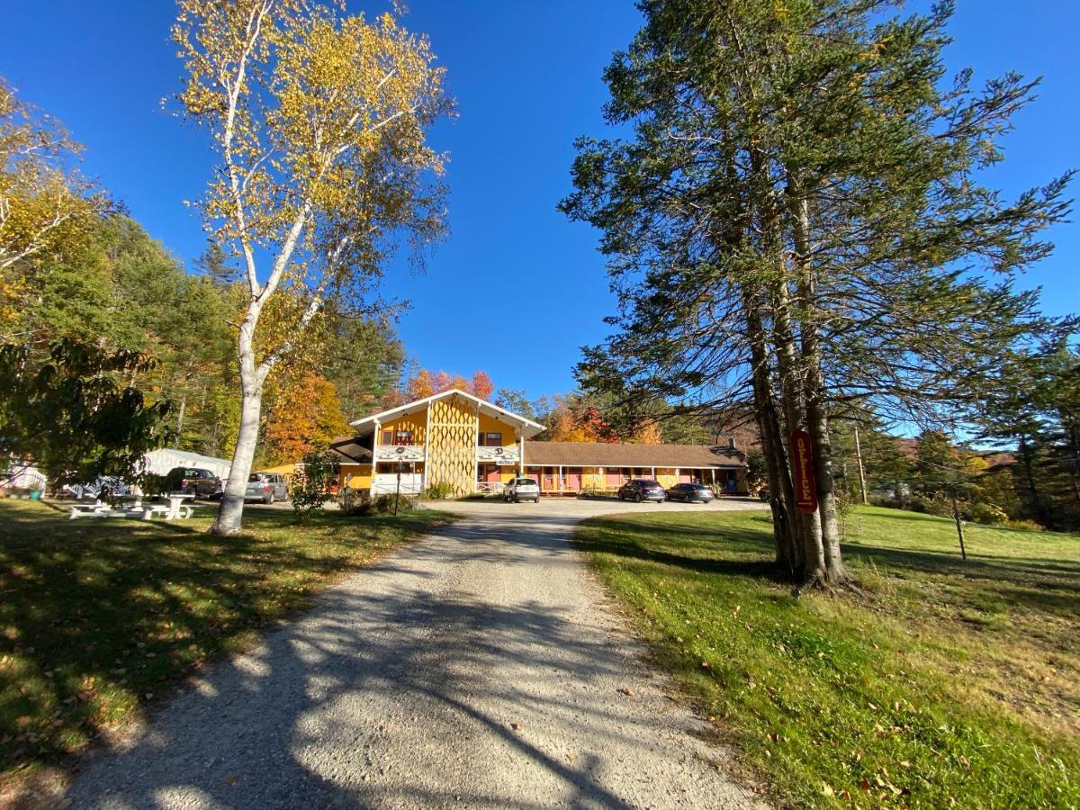Snowdon Chalet Motel Londonderry Экстерьер фото